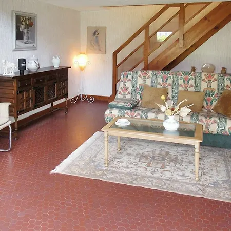 Appartement Idyllic In With 2 Bedrooms, Garden And Terrace 150m